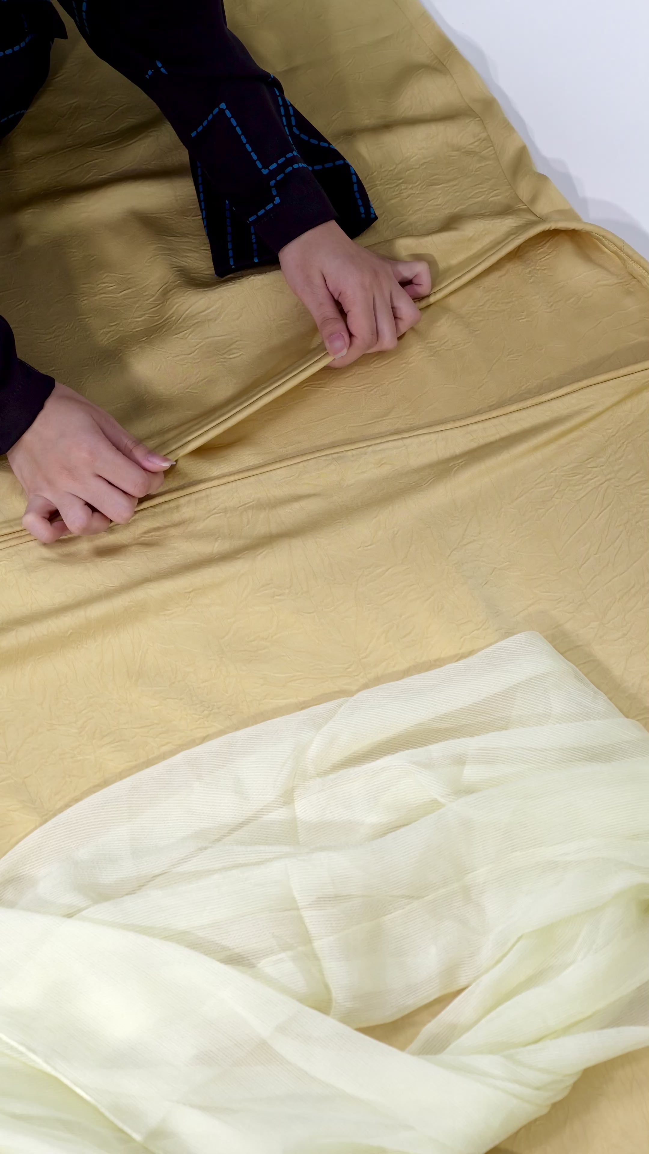 SERIN - YELLOW